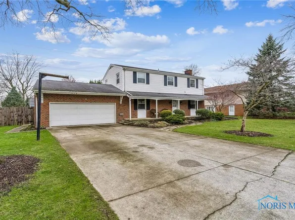 419 Glenview Dr, Fostoria, OH 44830