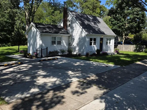 230 Water St, Grass Lake, MI 49240