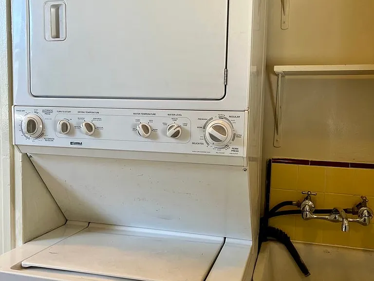 Cozy 1 & 2 bedroom in Beverlywood — Photo 8