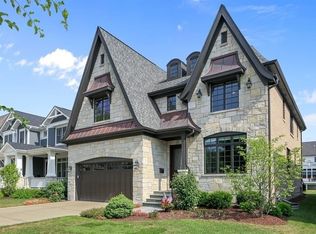 315 E Schiller St, Elmhurst, IL 60126