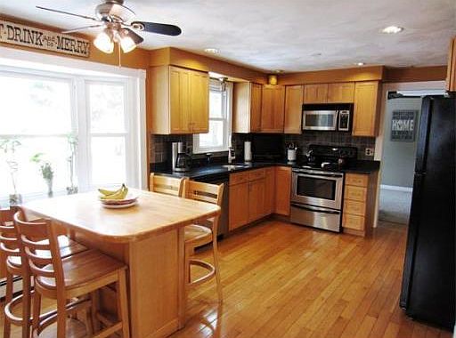 2nd image of 10 Shepardsville Dr