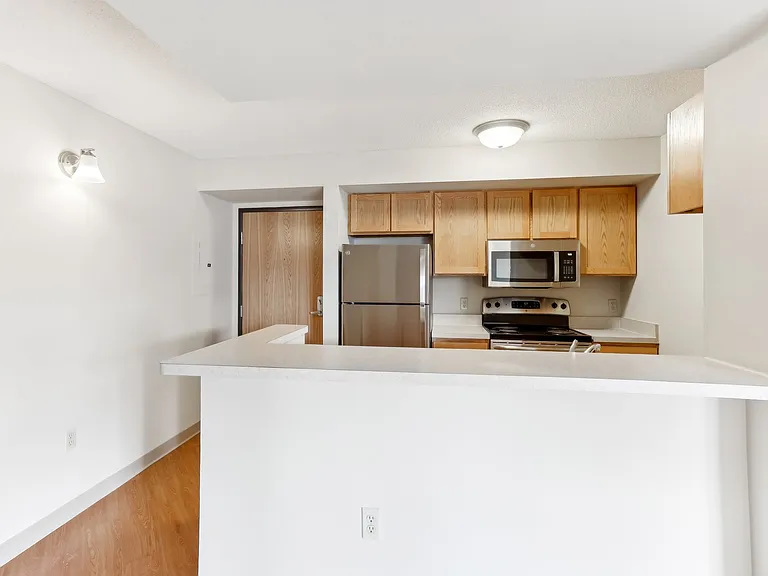 Laurel Village Apartments — Photo 66