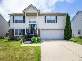 7124 Glacier Pointe Dr, Ypsilanti, MI