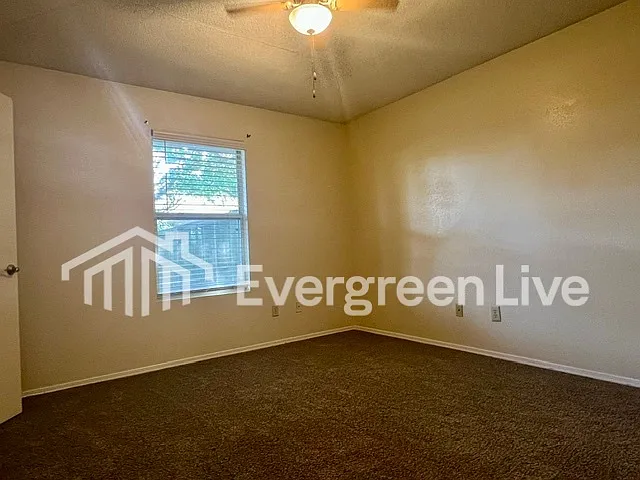 115 Willow Gardens Ct — Photo 10