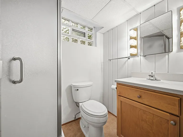 19531 Scenery Dr — Photo 14