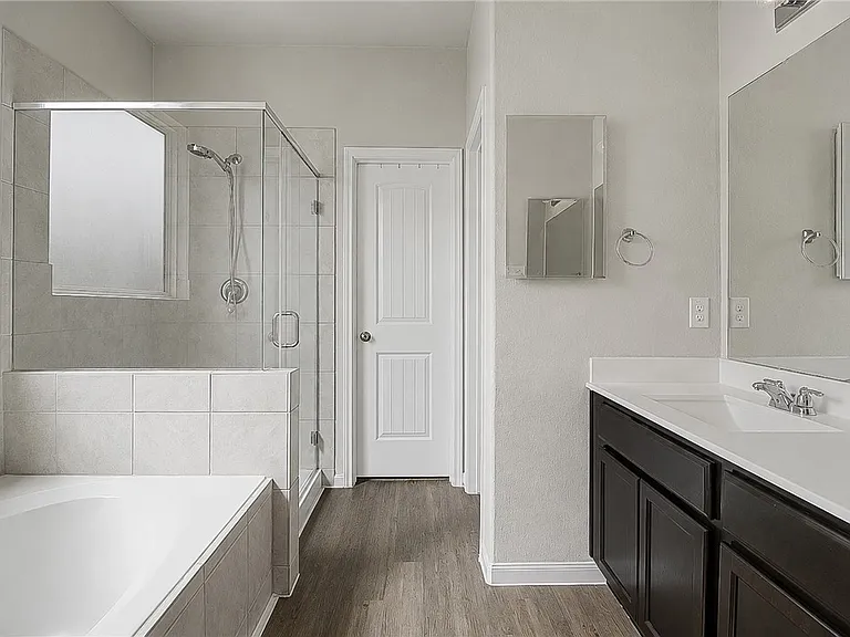 982 Crossing Dr — Photo 6