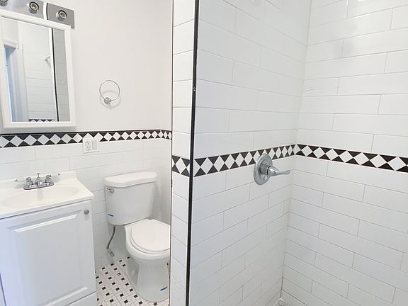5th image of 850 Saint Johns Pl #2