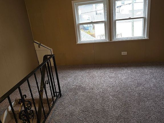 3rd image of 18806 Pawnee Ave