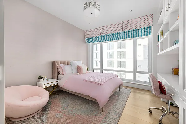 Sold by Corcoran | media 81