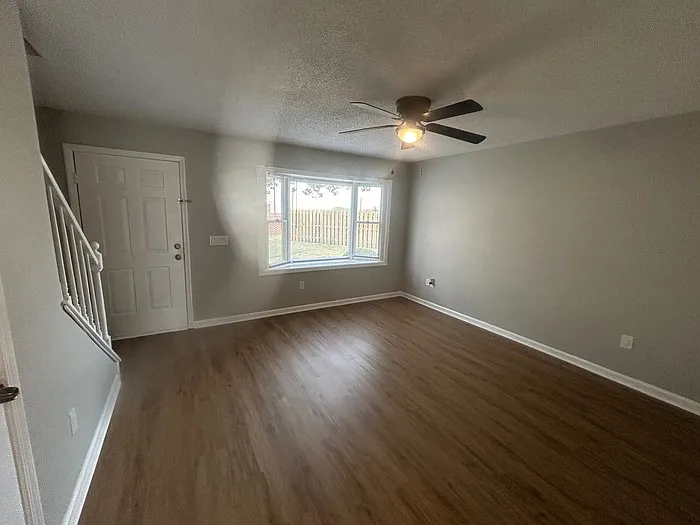 940 Glenn St #703 — Photo 6