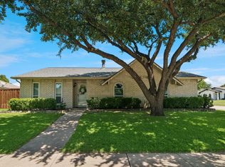4900 Avery Cir, The Colony, TX 75056