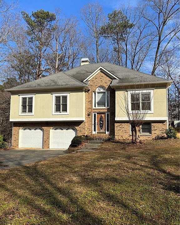 1st image of 209 Tennis Court Ln NW