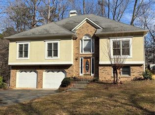 209 Tennis Court Ln NW, Kennesaw, GA 30144