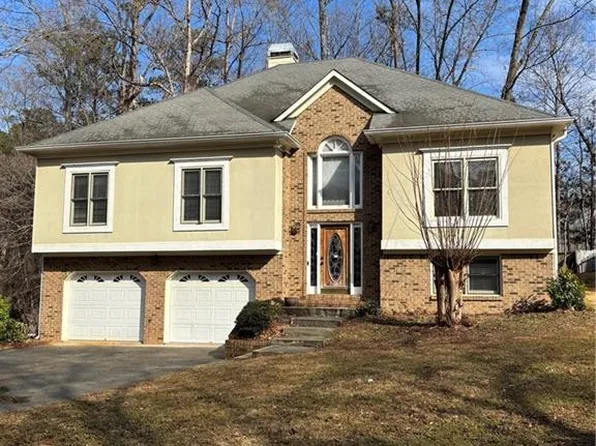 209 Tennis Court Ln NW, Kennesaw, GA 30144