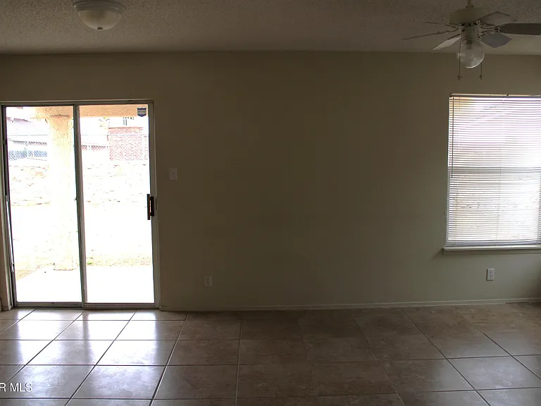 11008 Rogers Hornsby St — Photo 6