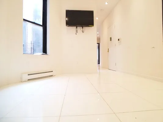 Rented by Compass | media 13