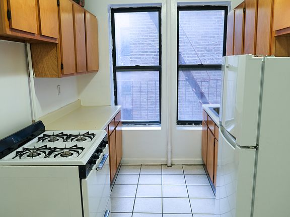 4th image of 246 Bradhurst Ave APT 45