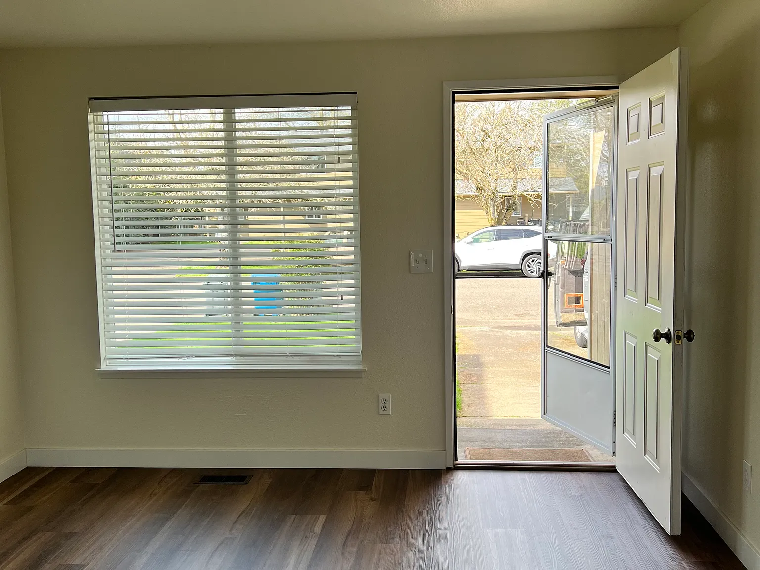 2 bed, 950 sqft, $1,795 — Photo 4