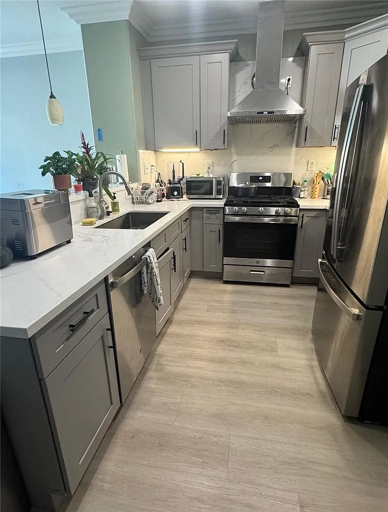 3 bed, 2.5 bath, 1913 sqft, $4,500 — Photo 3