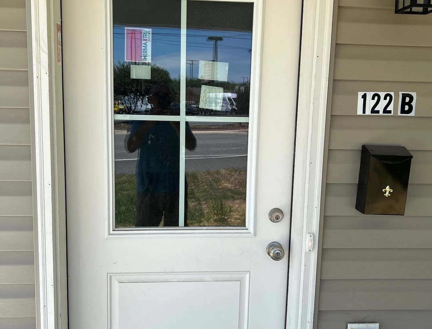 3 bed, 2.5 bath, 1600 sqft, $2,200 — Photo 3