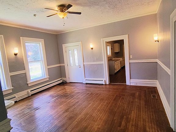 3rd image of 311 Fulton St #1