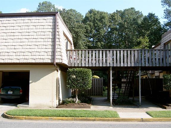 3rd image of 1654 Monterry Pl
