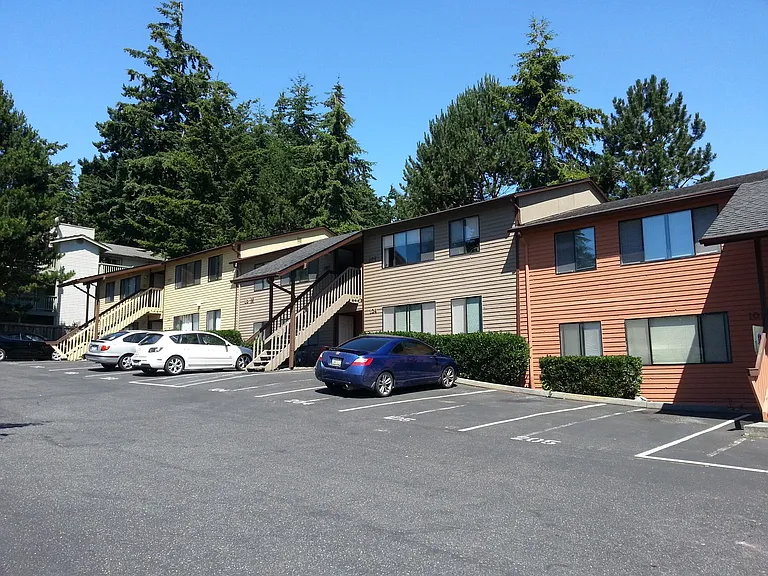 690 NW Atalanta Way #M — Photo 1