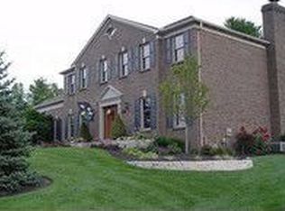 5877 Hazeltine Blvd, West Chester, OH 45069