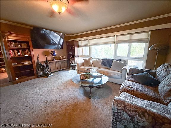 4th image of 3008 Carthage St