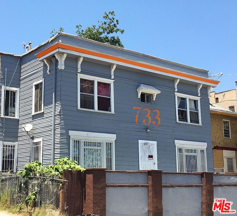 2nd image of 733 Columbia Ave