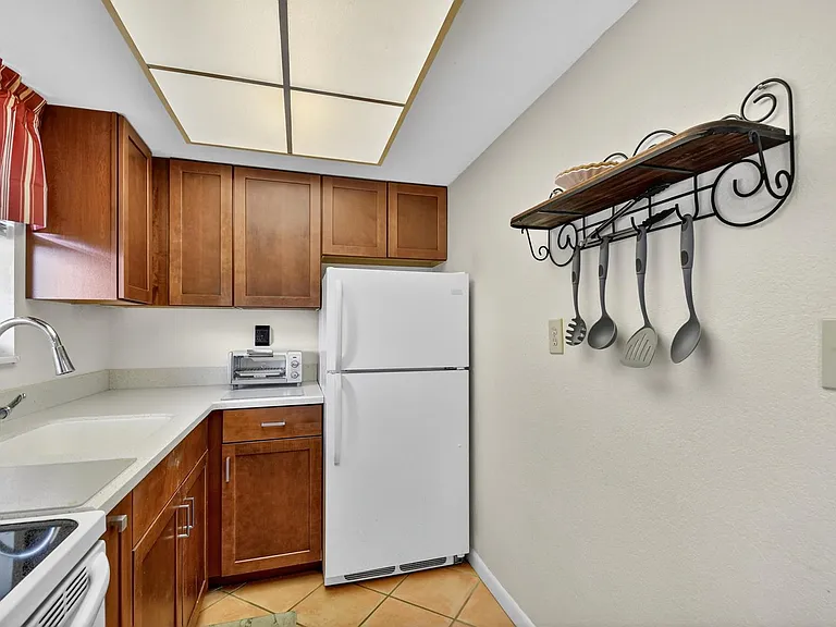 1810 New Palm Way #415 — Photo 17