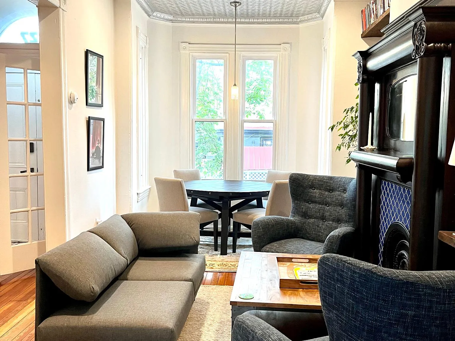 2 bed, 1050 sqft, $3,800 — Photo 1
