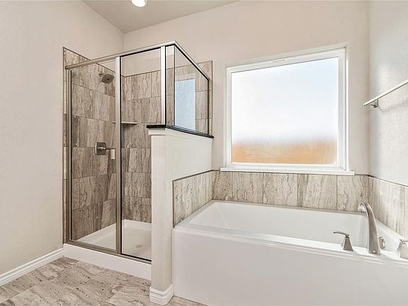 3rd image of 1903 Cambria Dr