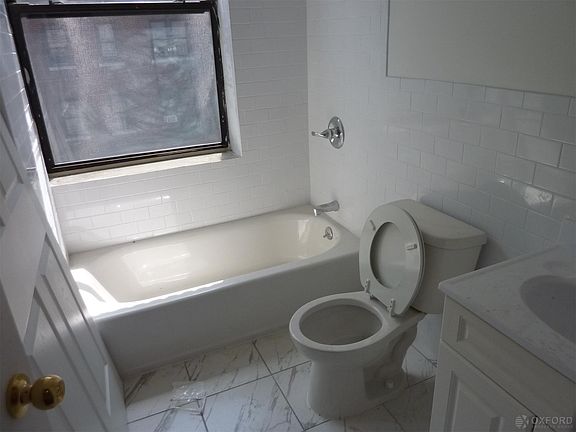 5th image of 635 E 21st St APT 45