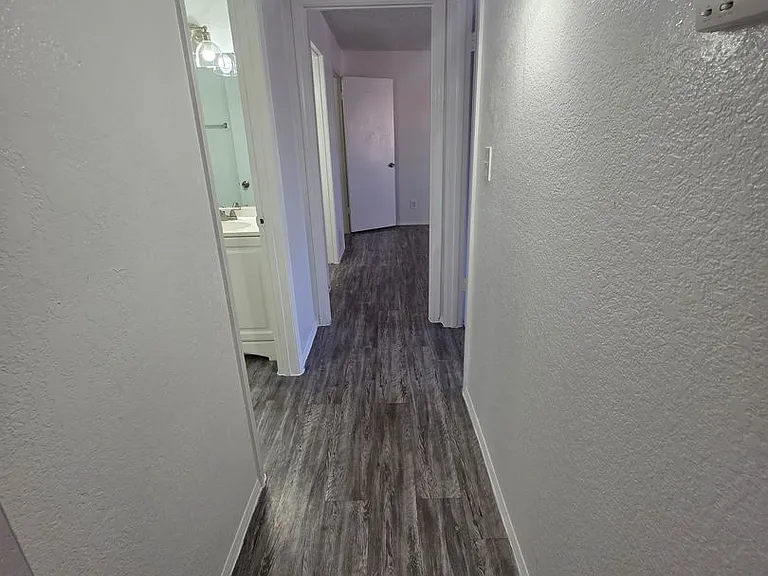4416 N 35th Ave — Photo 9