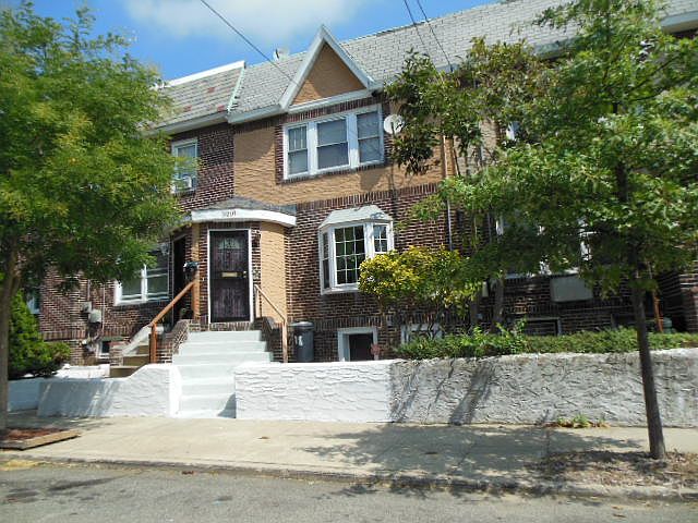 1st image of 3218 Bayswater Ct