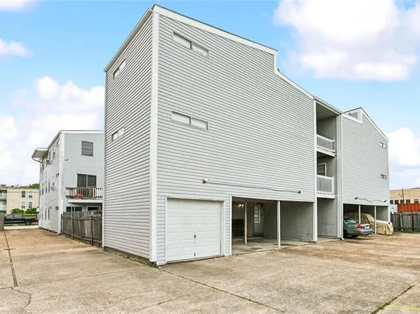 2205 N Hullen St, Metairie, LA 70001