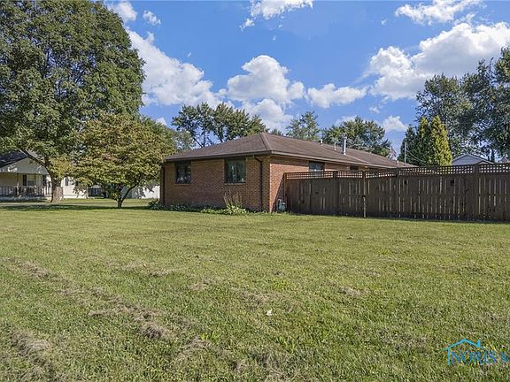 4th image of 5101 Burlingame Dr