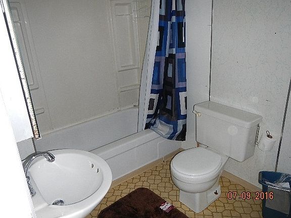 4th image of 1453 Noble St