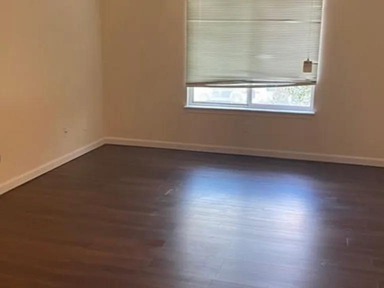 1005 Camelot Dr #1005 — Photo 10