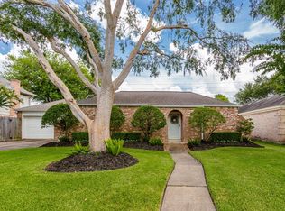 2039 Briarlee Dr, Houston, TX 77077