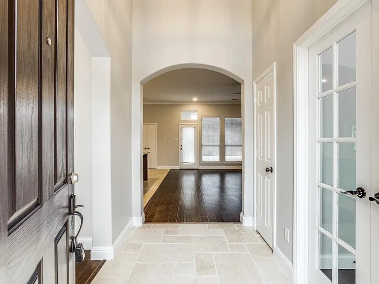 6415 Day Spring Dr — Photo 3