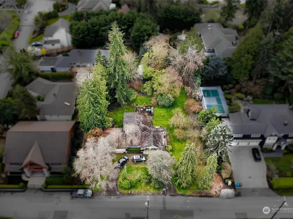 9619 SE 34th Street, Mercer Island, WA 98040