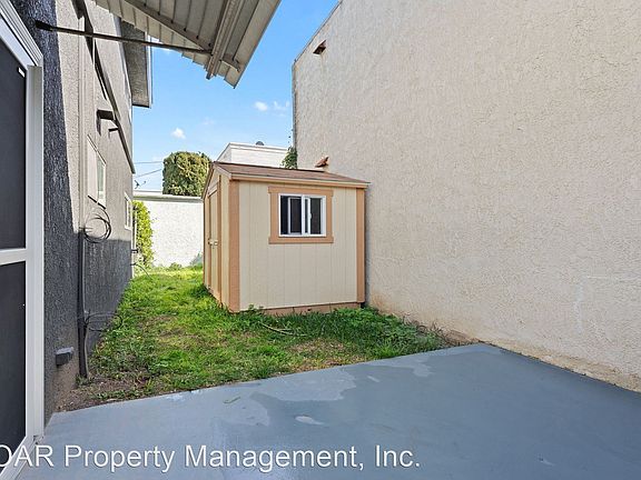 3rd image of 1020 E Broadway #2