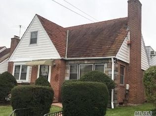 11230 69th Rd, Forest Hills, NY 11375