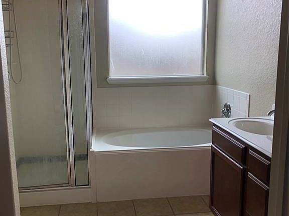 5th image of 18322 Weston Park Dr