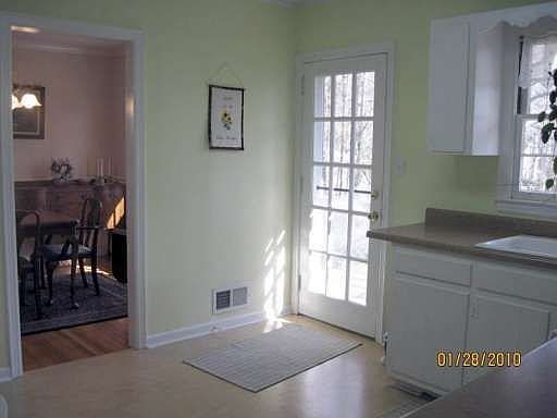 4th image of 3399 Dunn St SE