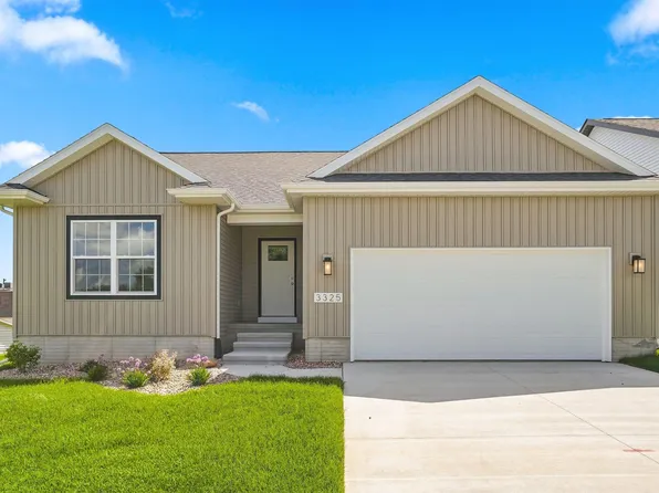 3325 Lincolnshire Rd, Waterloo, IA 50701