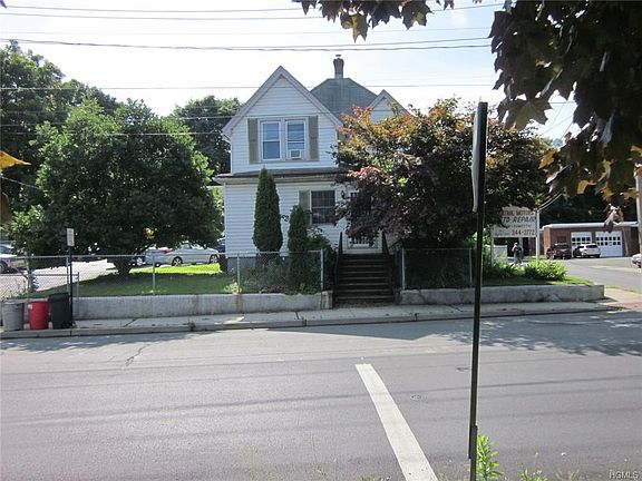 2nd image of 123 Sprague Ave