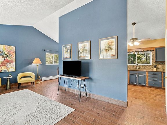 5th image of 608 Dartmouth Cir